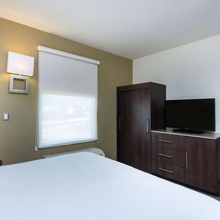 Homewood Suites By Hilton Queretaro Jurica Eksteriør billede