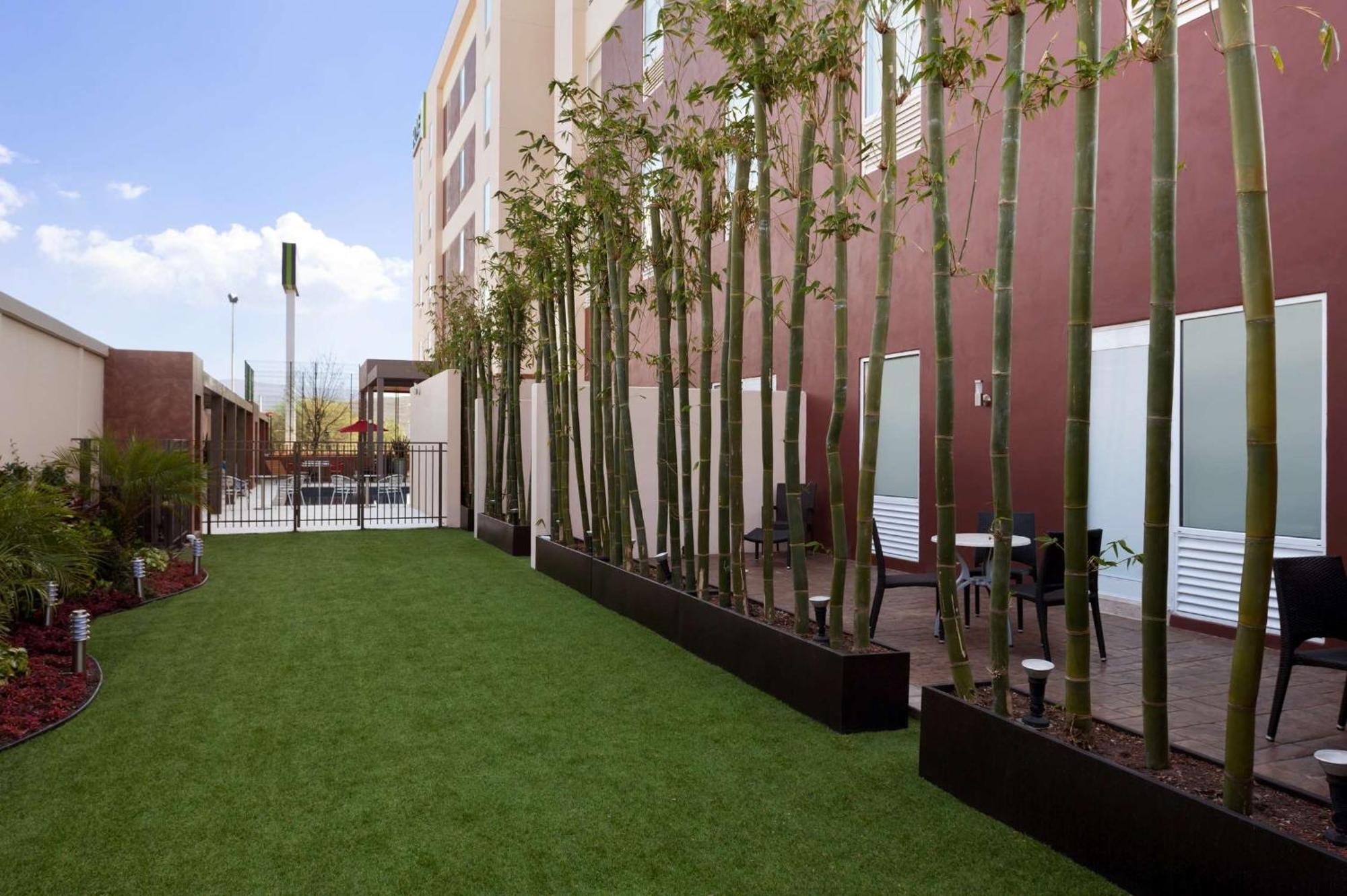 Homewood Suites By Hilton Queretaro Jurica Eksteriør billede